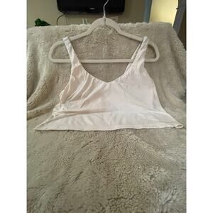 Arie offline Women's Crop V-Neck Tank built in Bra White Size Large